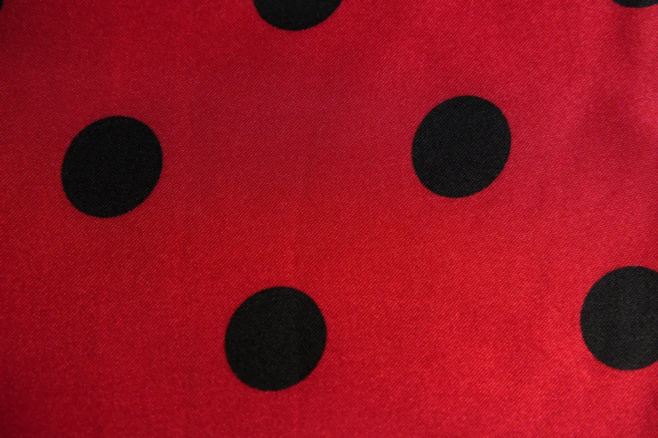 Raso 100% PL h. 150 Rosso (Pallini Neri)