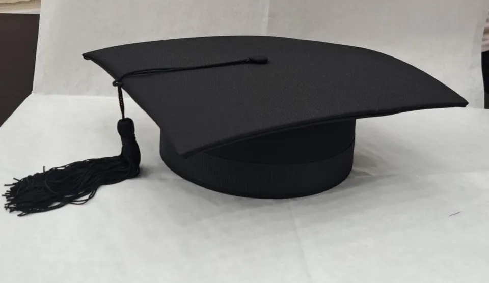 Tocco da Laurea Nero